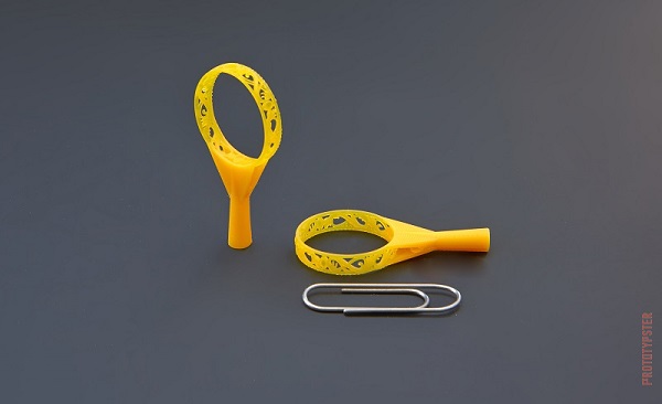 Модель кольца из желтого фотополимера